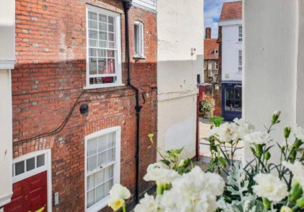 Turnagain Lane, Canterbury City Centre Extérieur photo